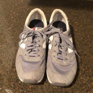 New Balance women’s 996 size 5.5 D